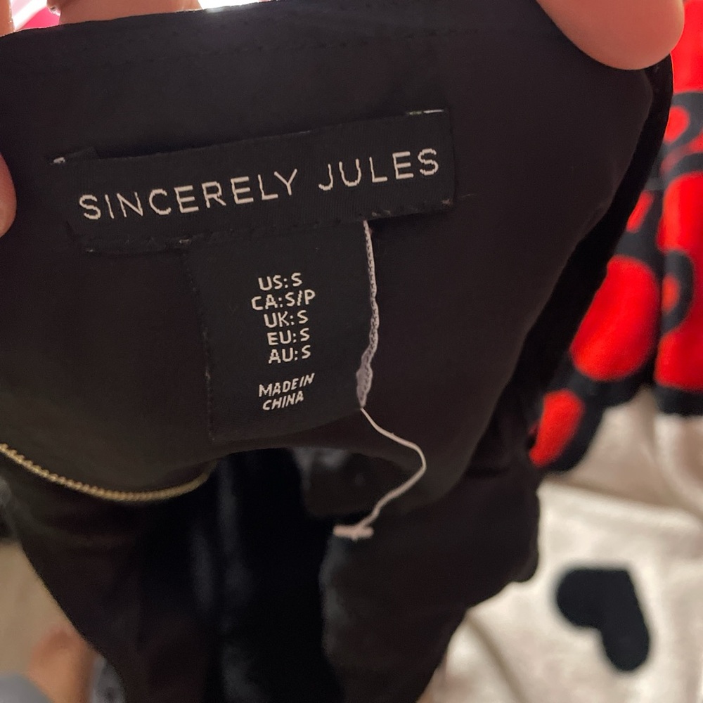 Sincerely Jules Black crop top
